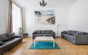 Real Apartments Vadasz
